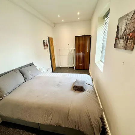 Spacious 2-bed